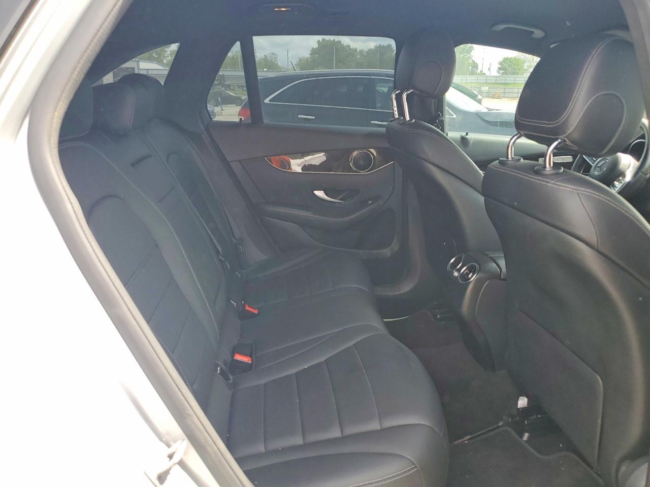 2020 Mercedes-Benz Glc 300 - zdjęcie 10