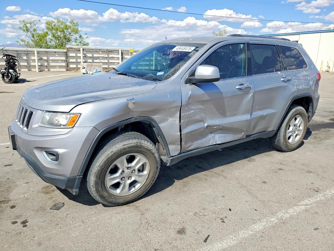 2016 Jeep Grand Cherokee Laredo - zdjęcie główne