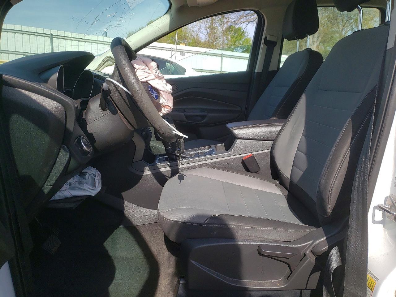 2017 Ford Escape S - zdjęcie 7