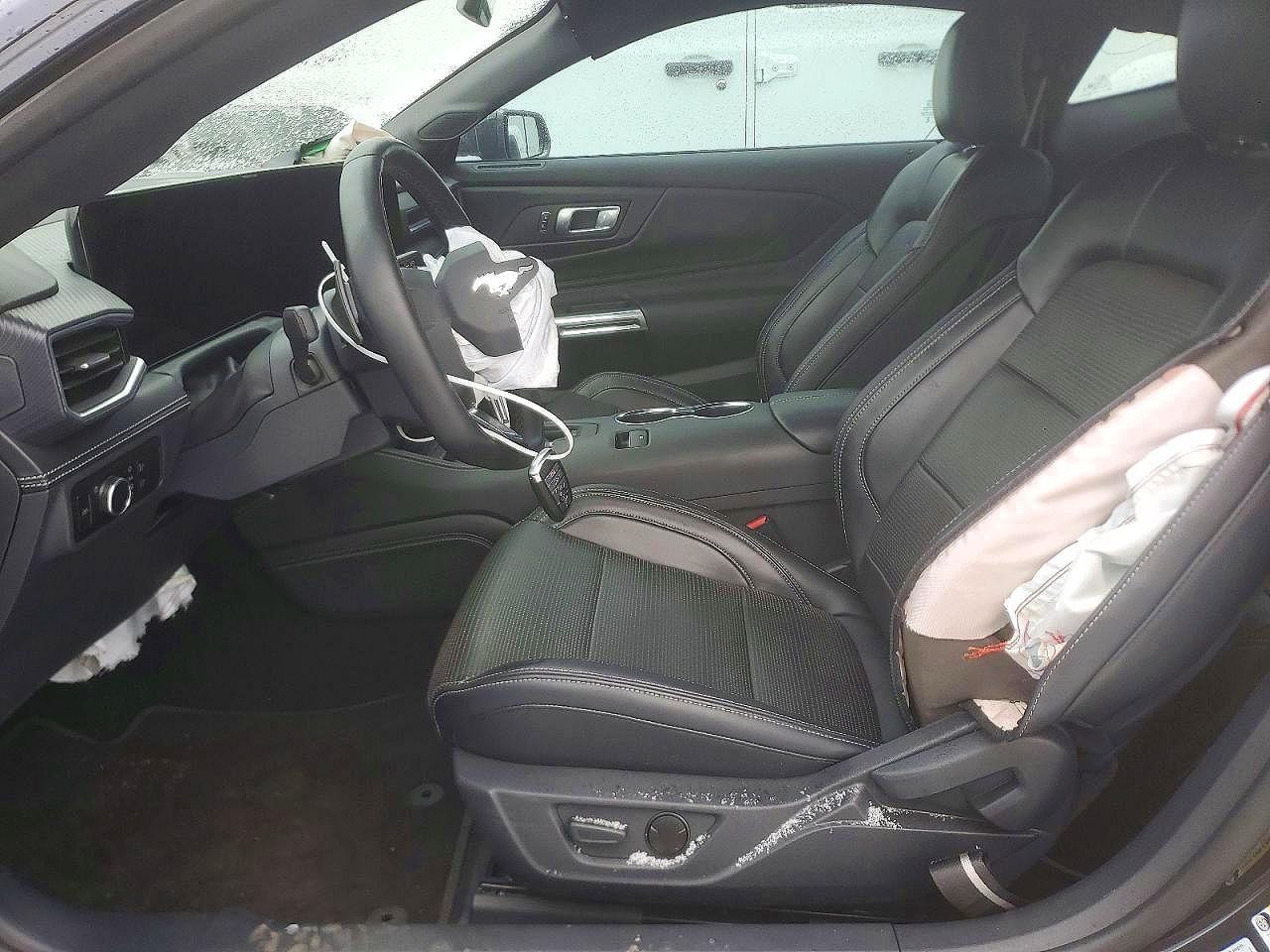 2024 Ford Mustang Gt - zdjęcie 7