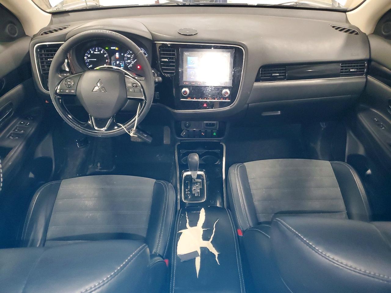 2020 Mitsubishi Outlander Se - zdjęcie 8