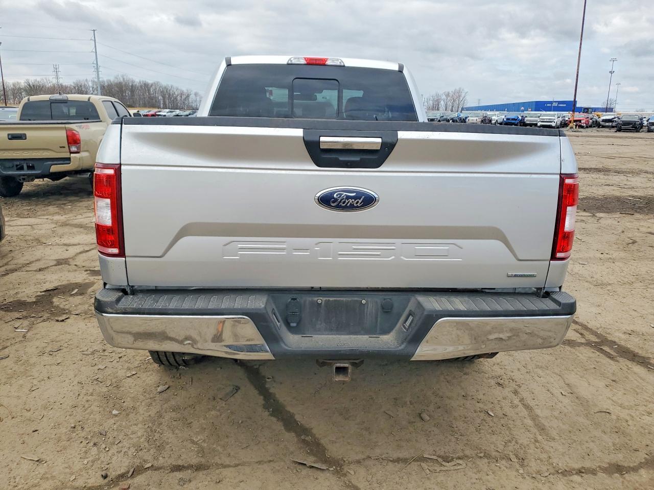 2019 Ford F150 Super Cab - zdjęcie 6