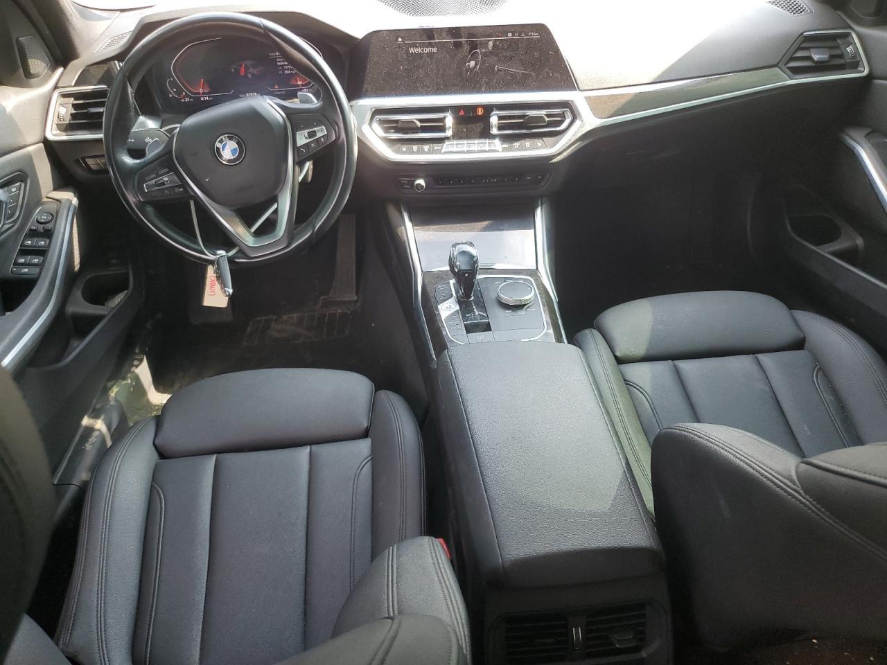 2020 BMW 330Xi - zdjęcie 8
