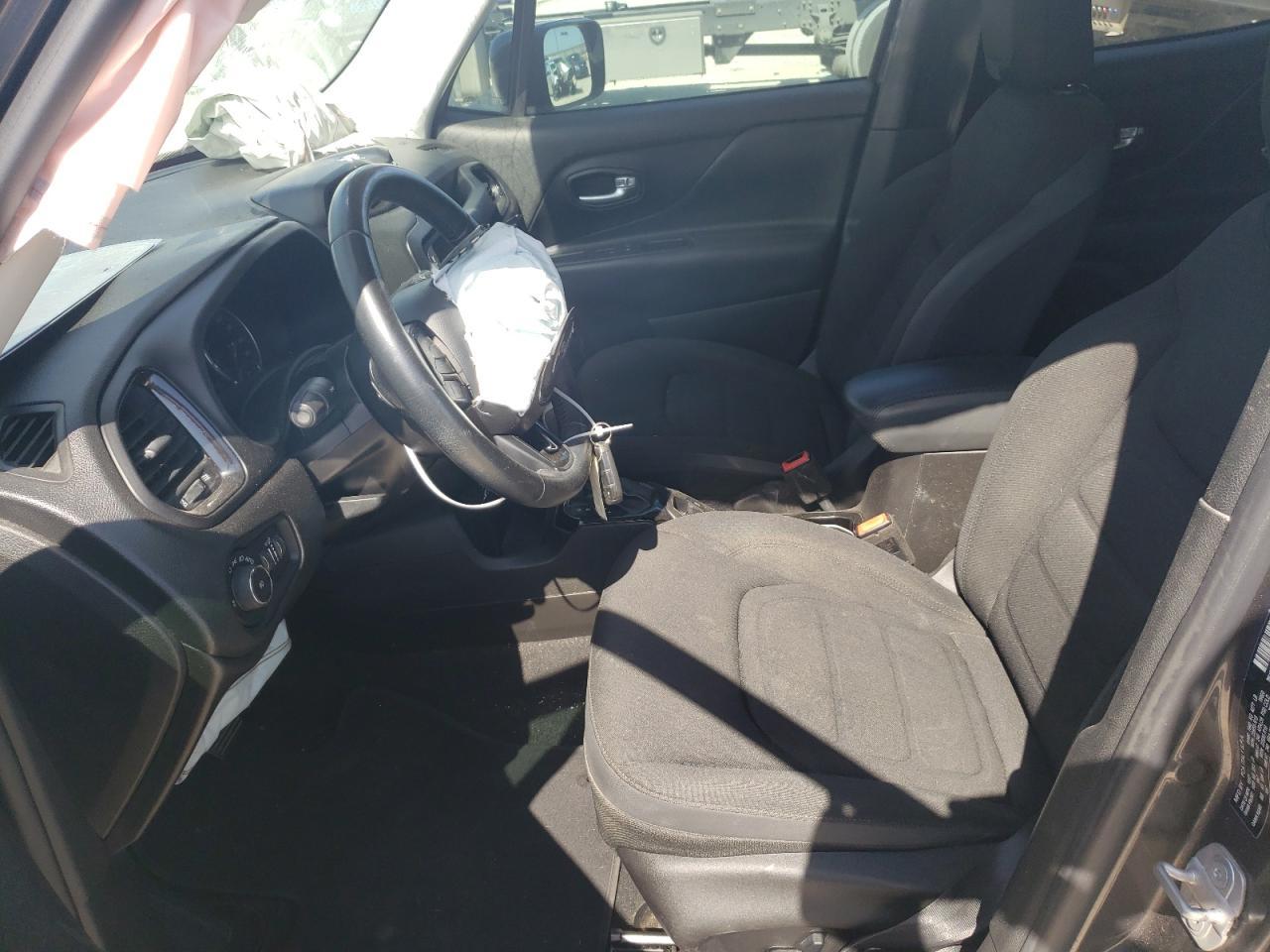 2017 Jeep Renegade Latitude - zdjęcie 13