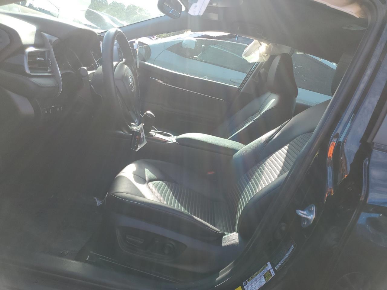 2021 Toyota Camry Se - zdjęcie 7