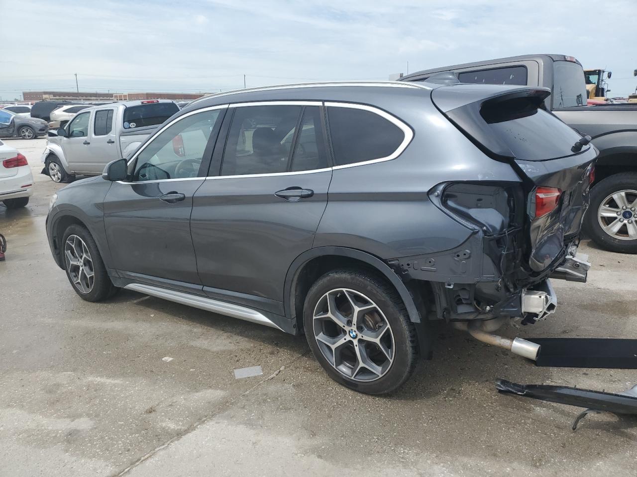 2018 BMW X1 xDrive28I - zdjęcie 2