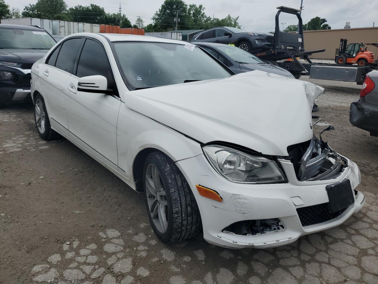 2013 Mercedes-Benz C 250 - zdjęcie 4