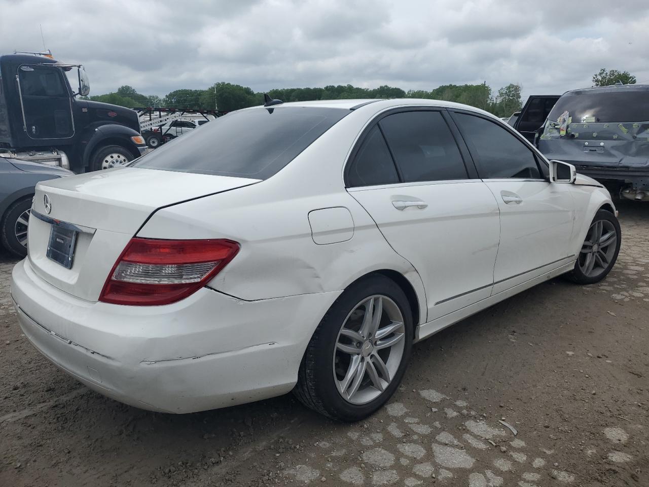 2013 Mercedes-Benz C 250 - zdjęcie 3
