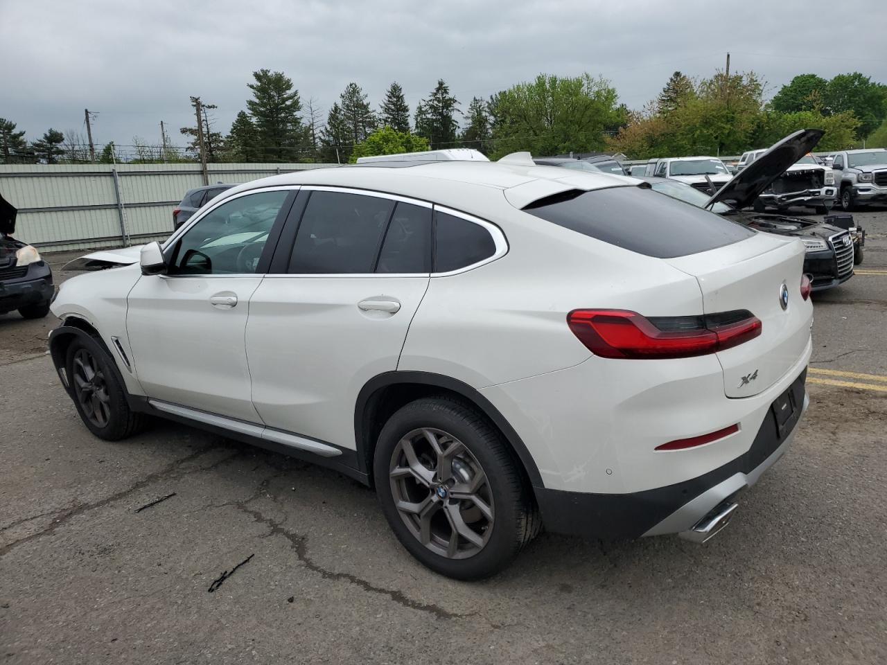 2023 BMW X4 xDrive30I - zdjęcie 2