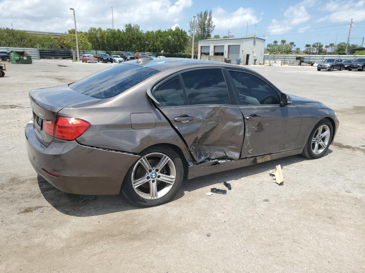 2015 BMW 320 I - zdjęcie 3