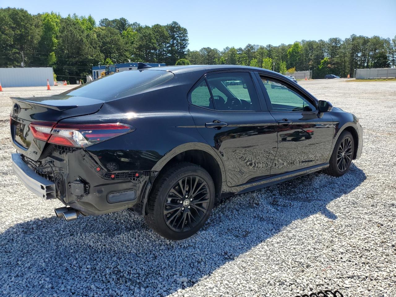 2021 Toyota Camry Se - zdjęcie 3