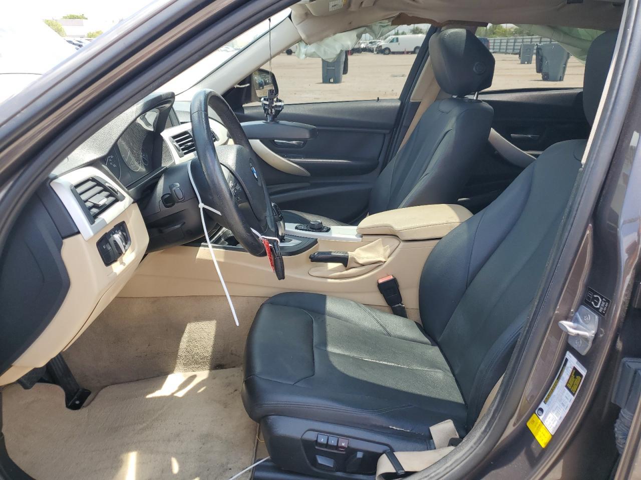 2015 BMW 320 I - zdjęcie 7