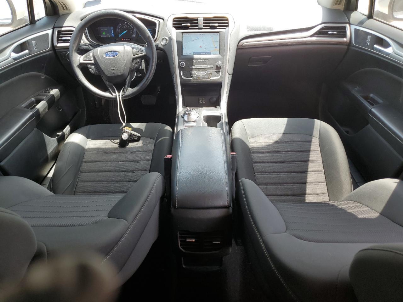 2020 Ford Fusion Se - zdjęcie 8