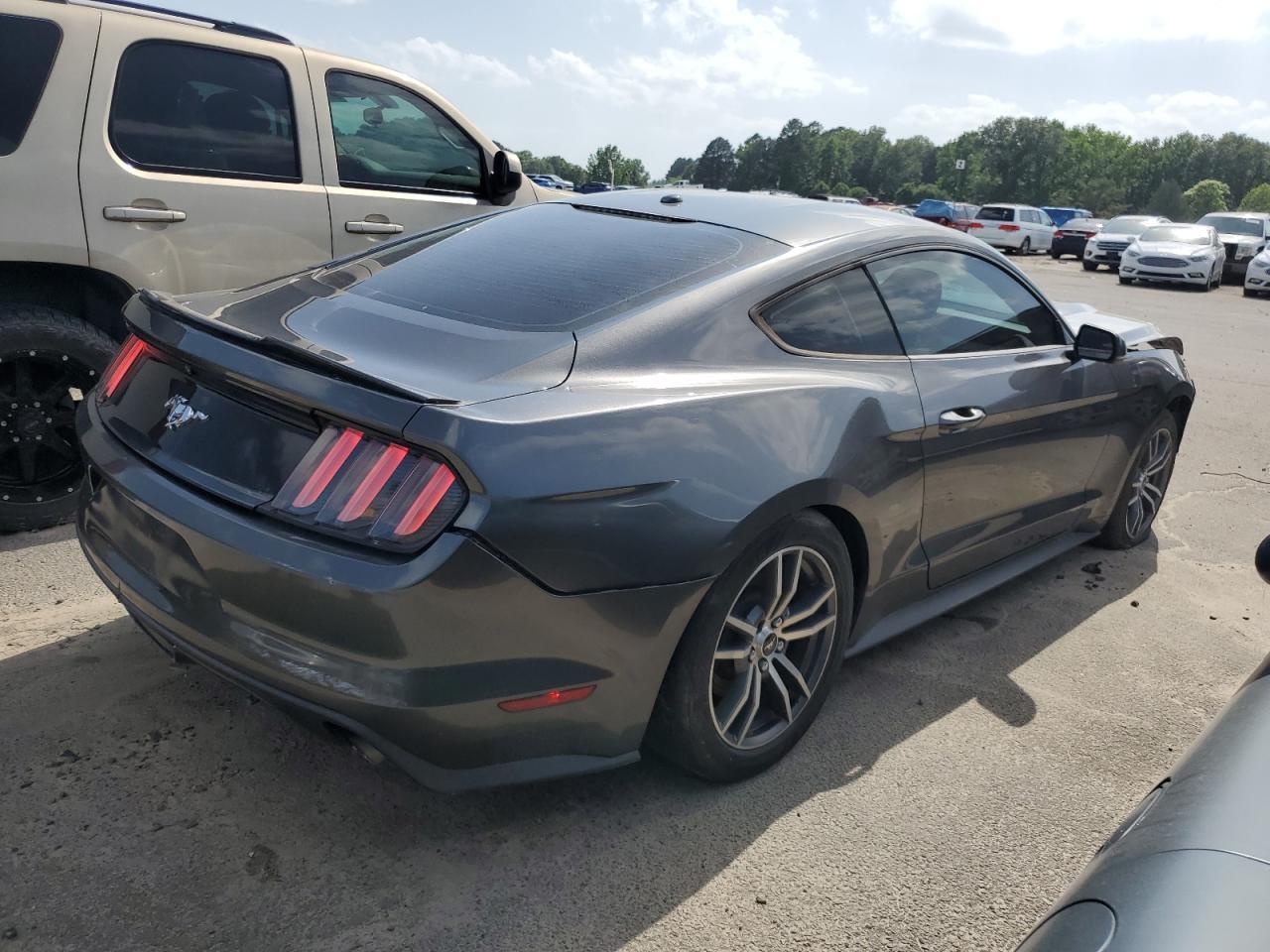 2016 Ford Mustang - zdjęcie 3