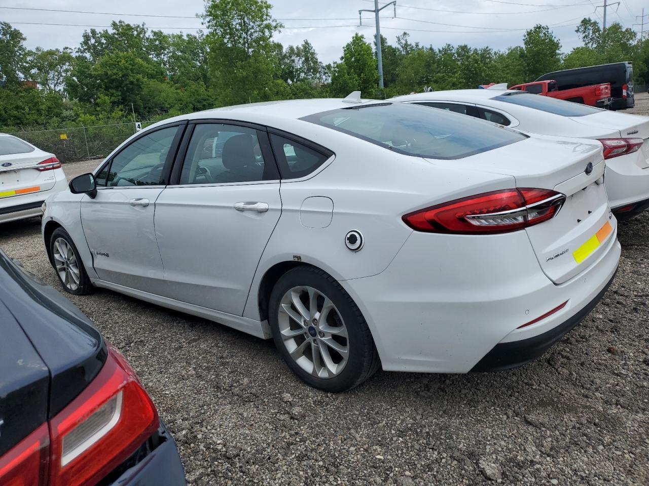2019 Ford Fusion Se - zdjęcie 2