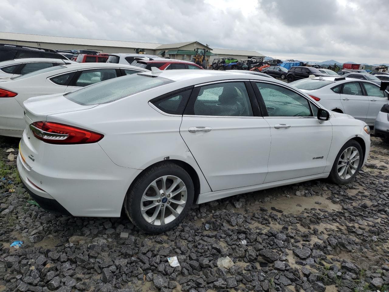 2019 Ford Fusion Se - zdjęcie 3