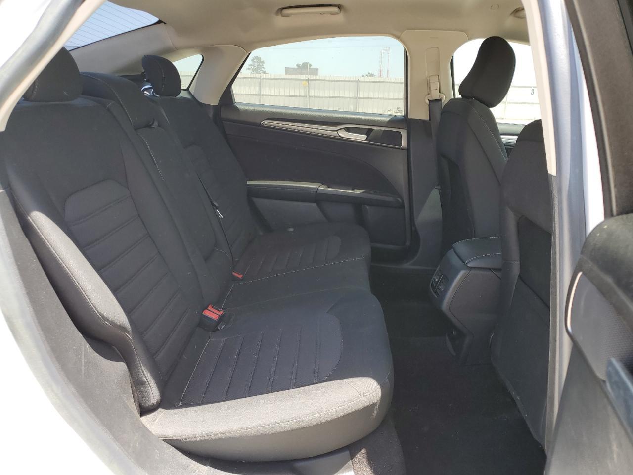 2020 Ford Fusion Se - zdjęcie 11
