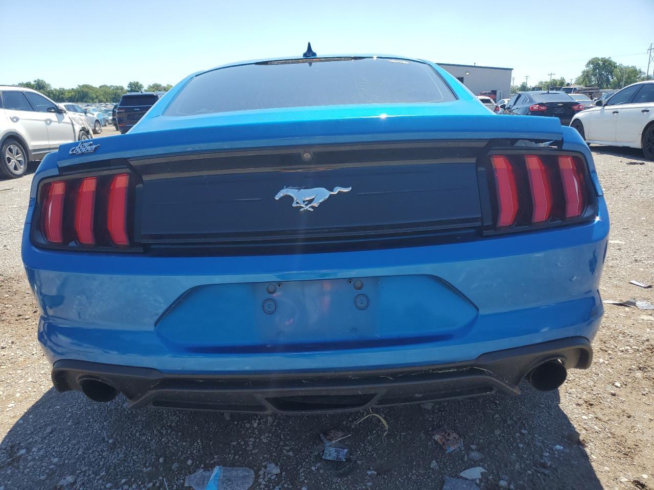 2020 Ford Mustang - zdjęcie 6