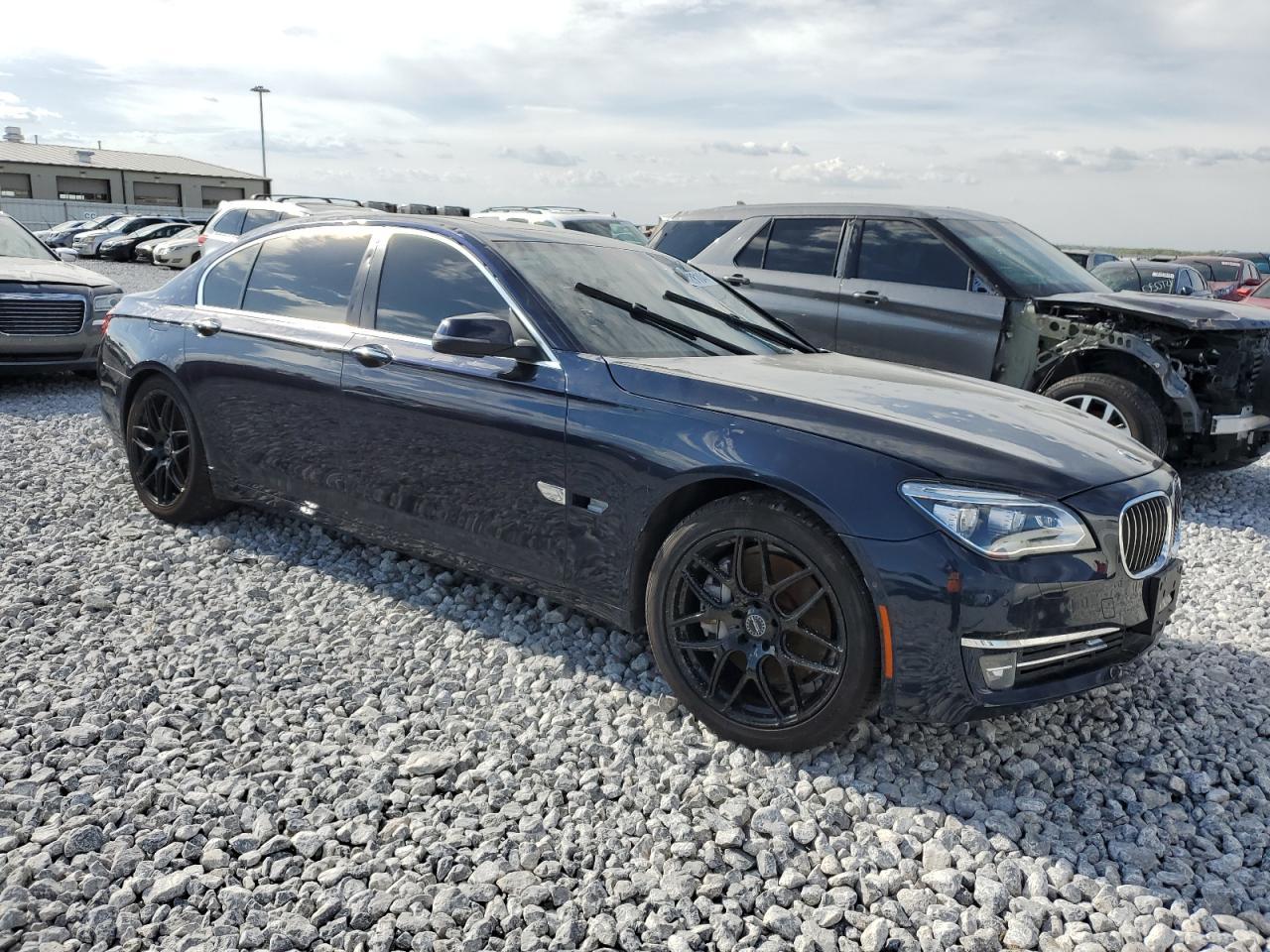 2014 BMW 750 Lxi - zdjęcie 4