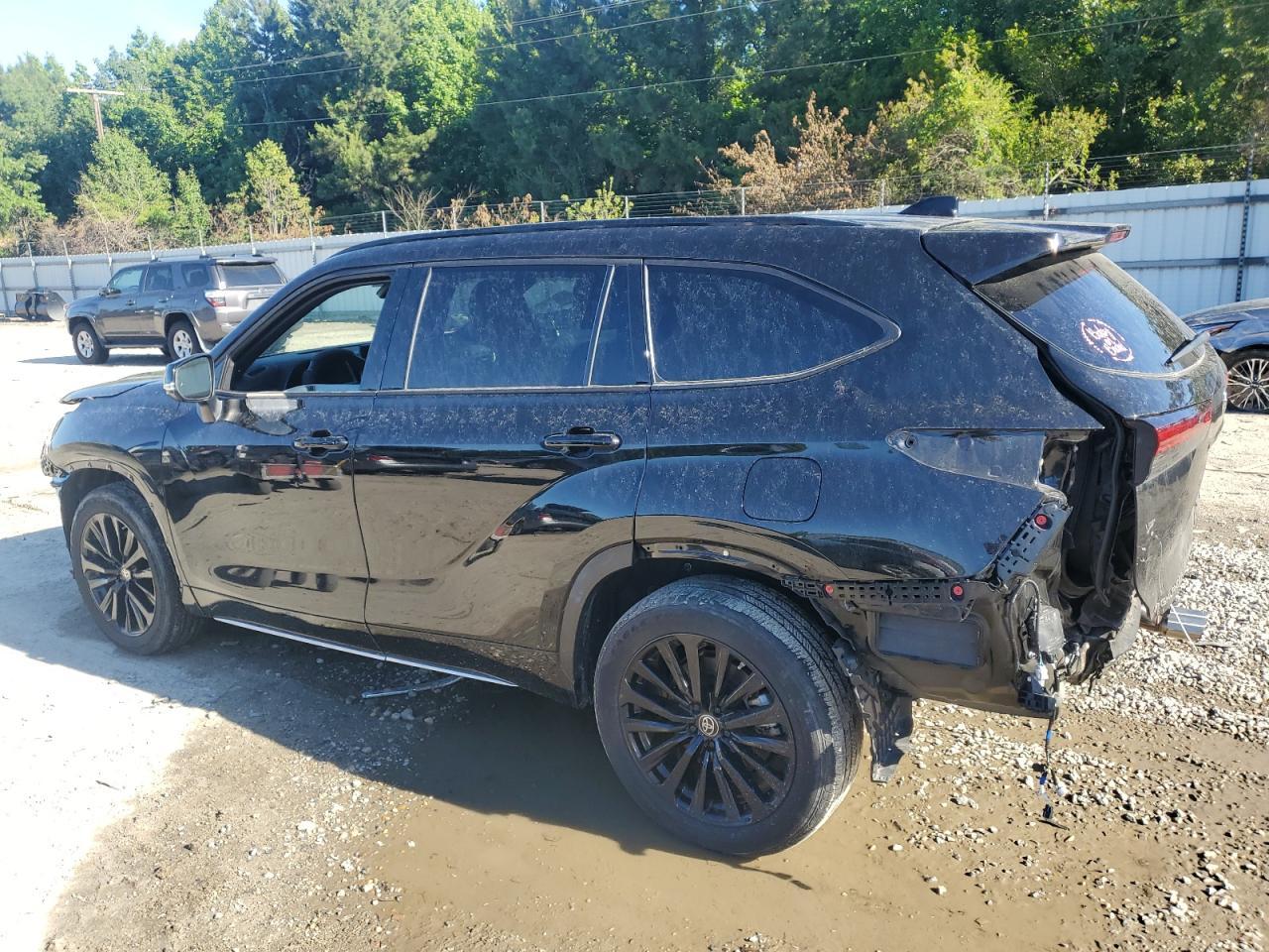2023 Toyota Highlander L - zdjęcie 2