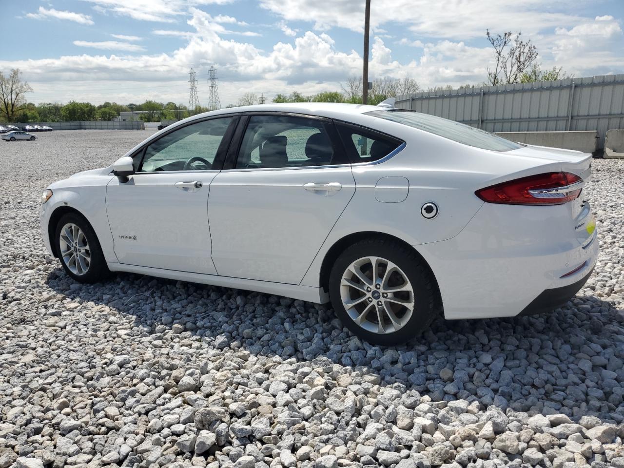 2019 Ford Fusion Se - zdjęcie 2