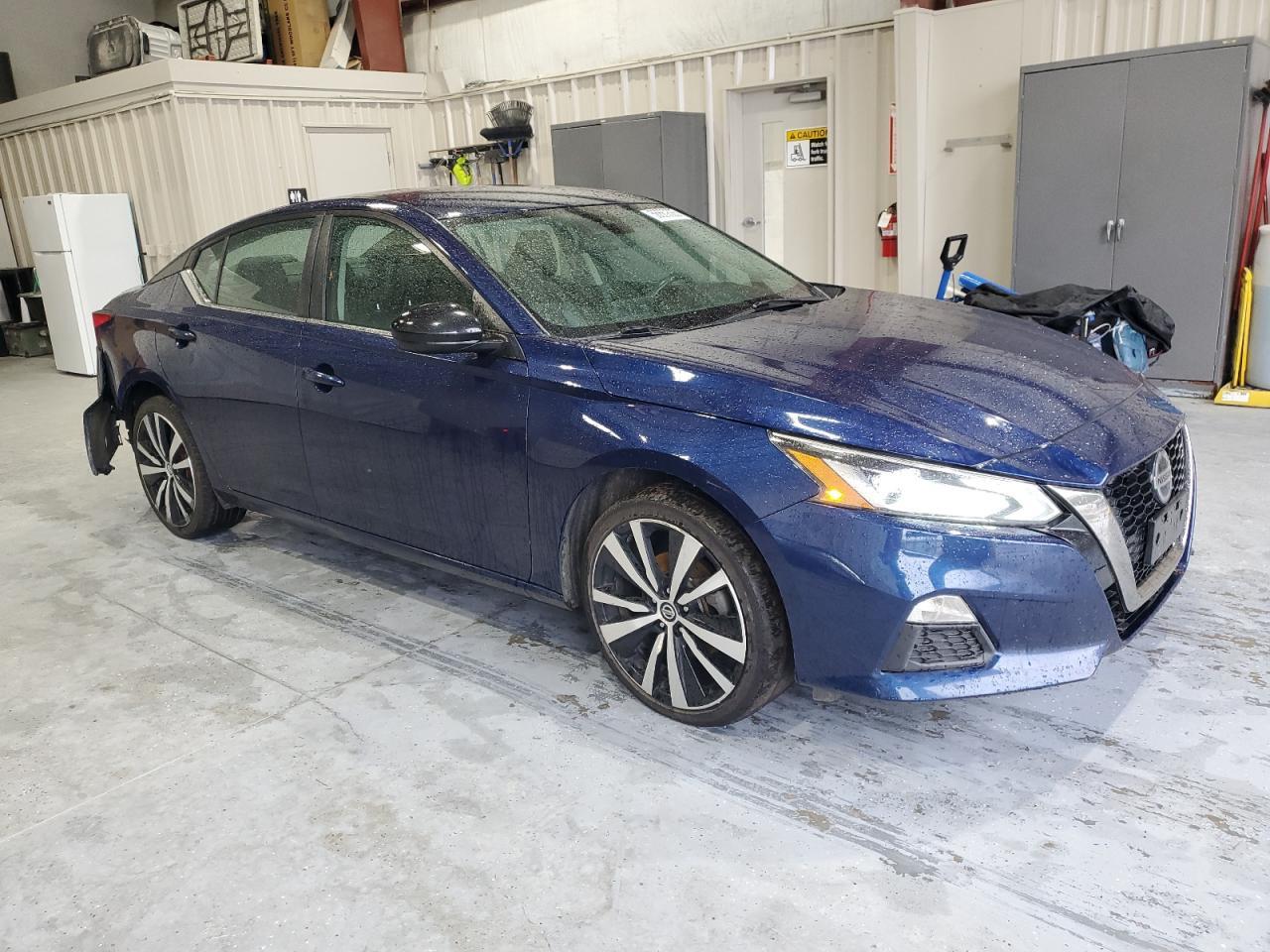 2020 Nissan Altima Sr - zdjęcie 4