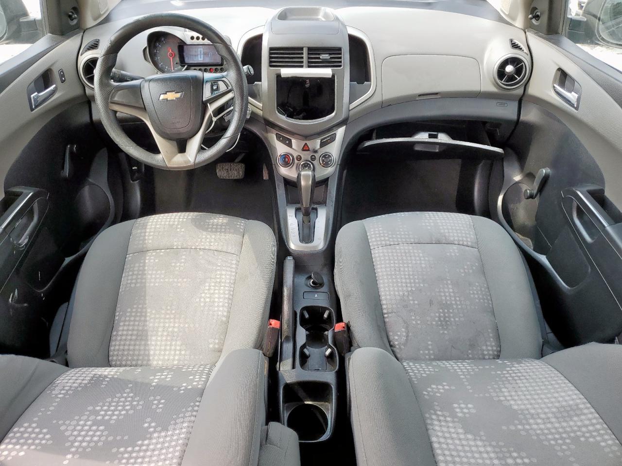 2014 Chevrolet Sonic Ls - zdjęcie 8