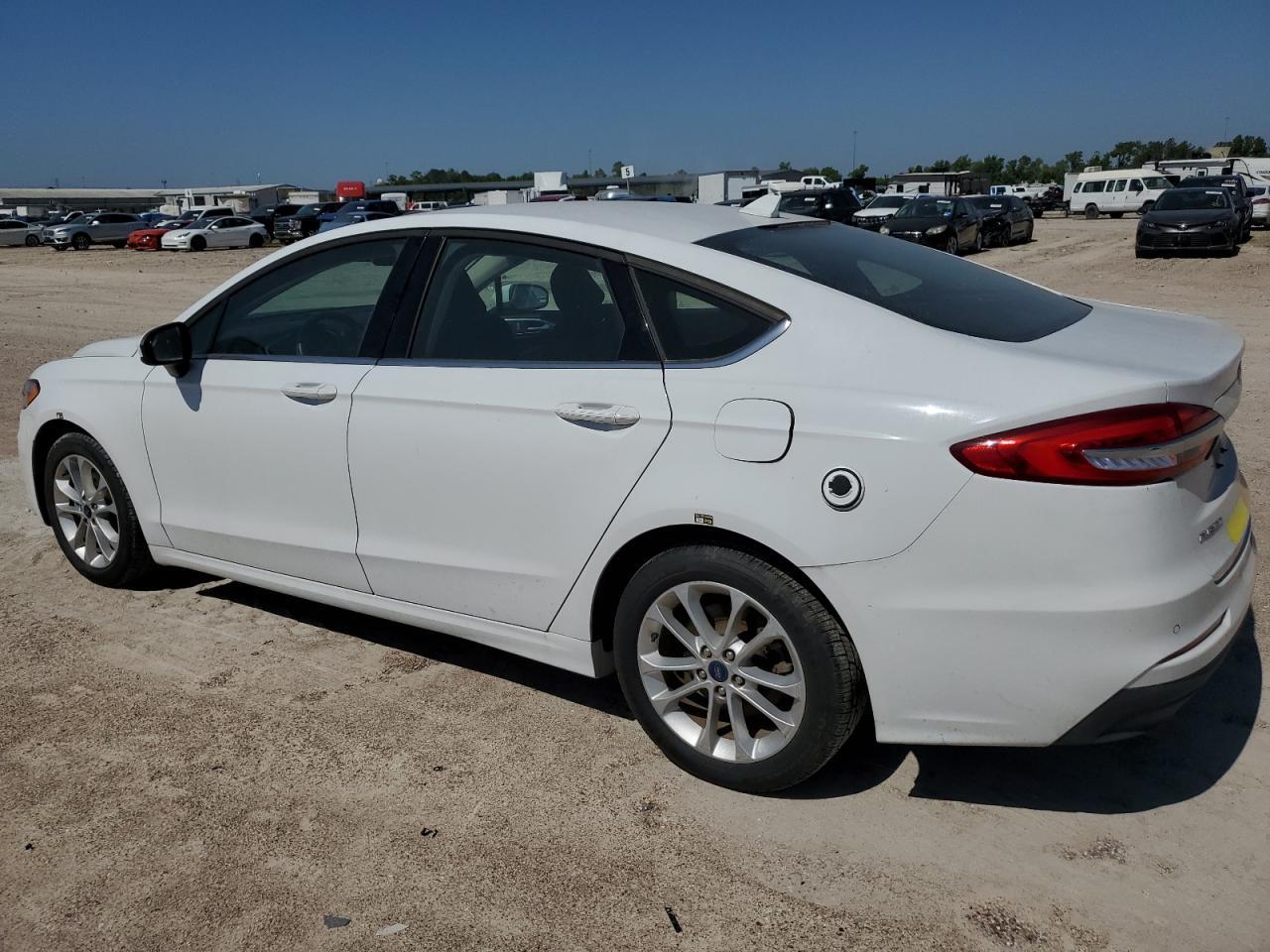 2020 Ford Fusion Se - zdjęcie 2