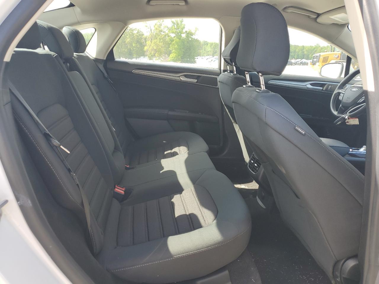 2020 Ford Fusion Se - zdjęcie 10