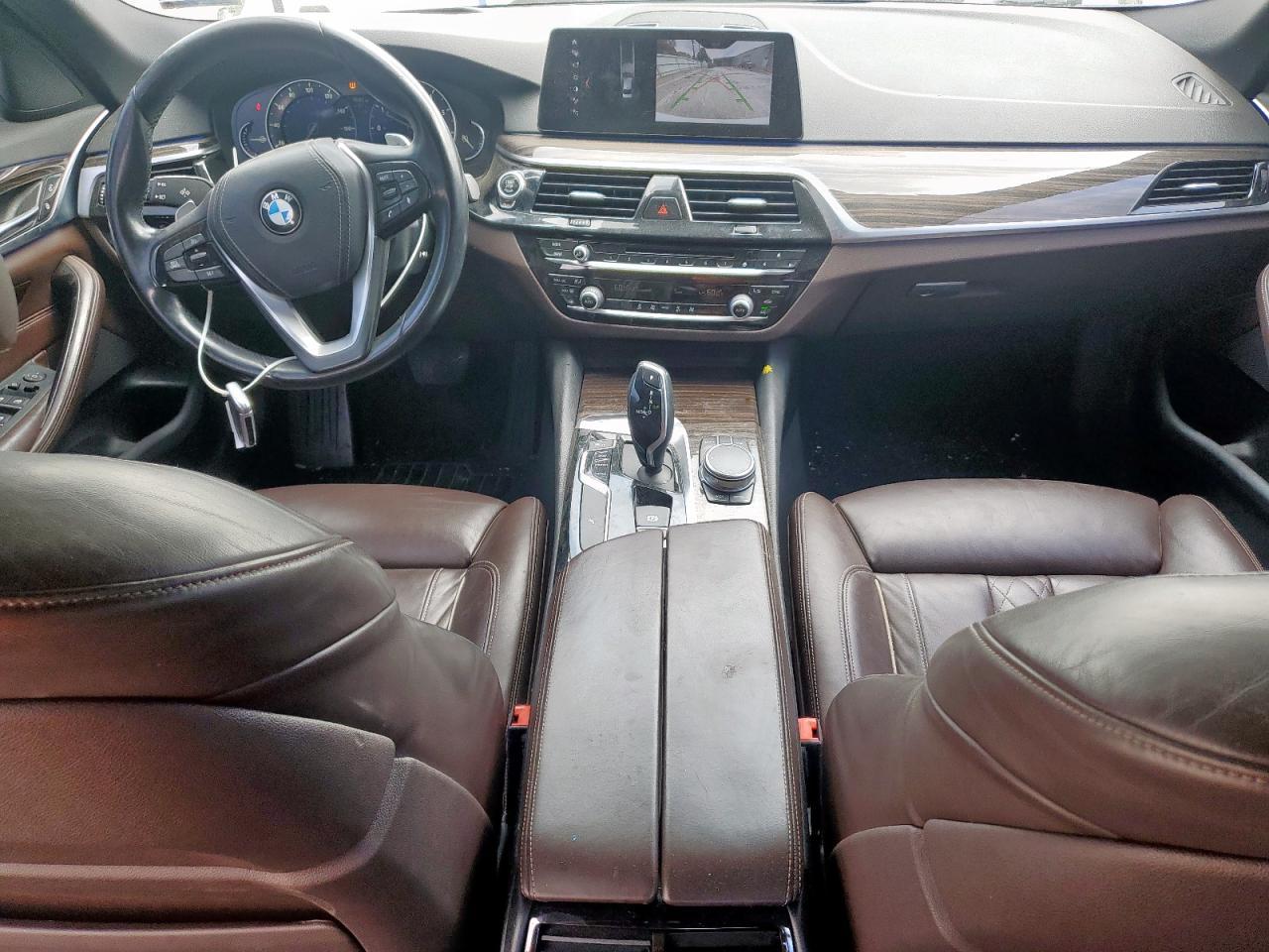 2017 BMW 530 I - zdjęcie 8