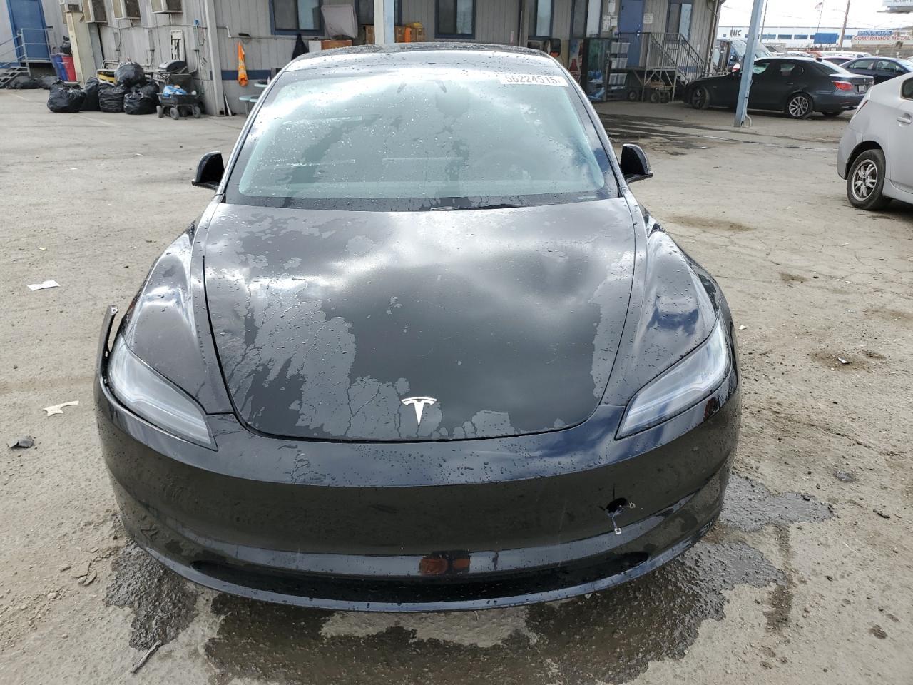 2024 Tesla Model 3 - zdjęcie 5