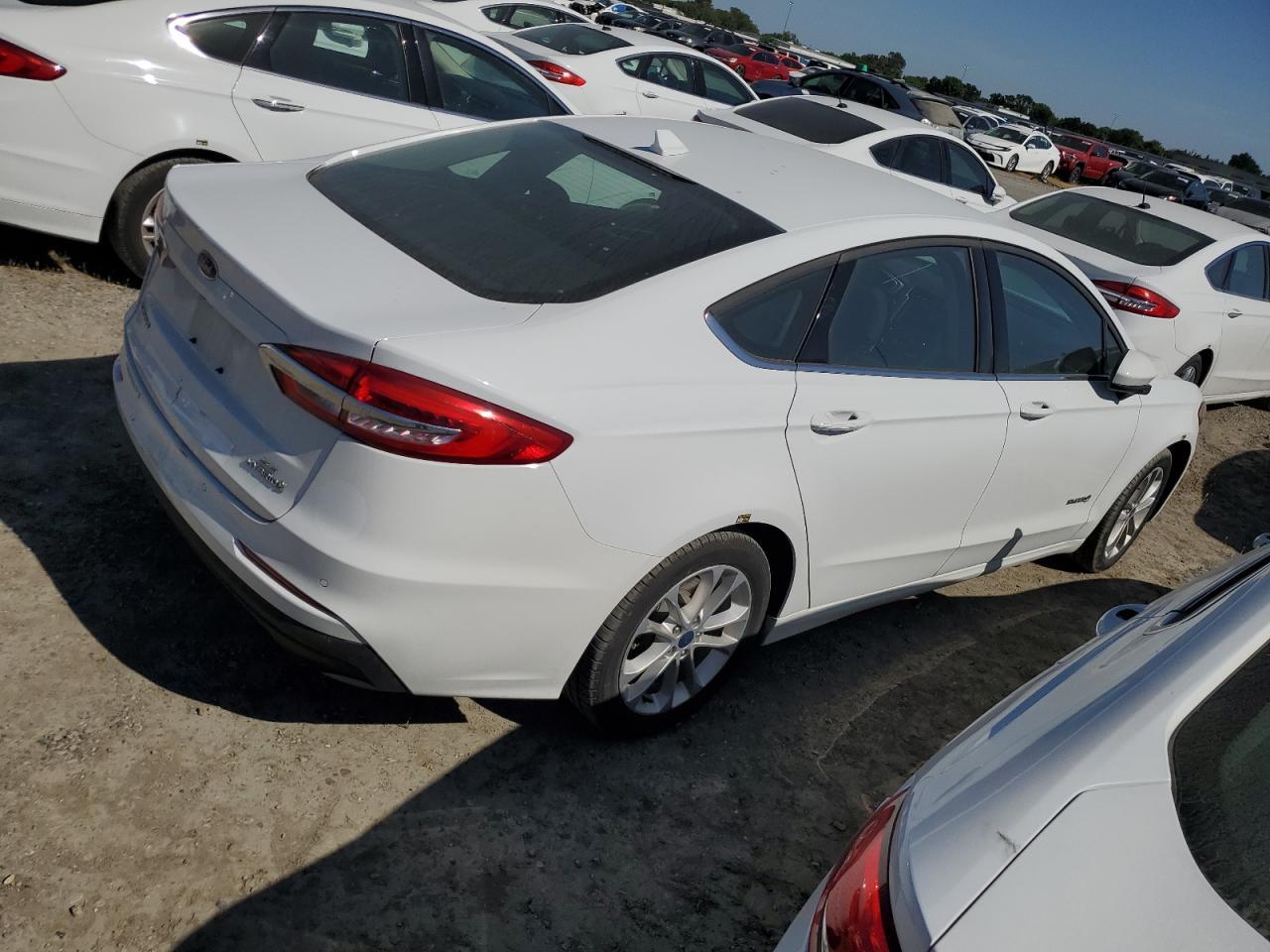 2019 Ford Fusion Se - zdjęcie 3