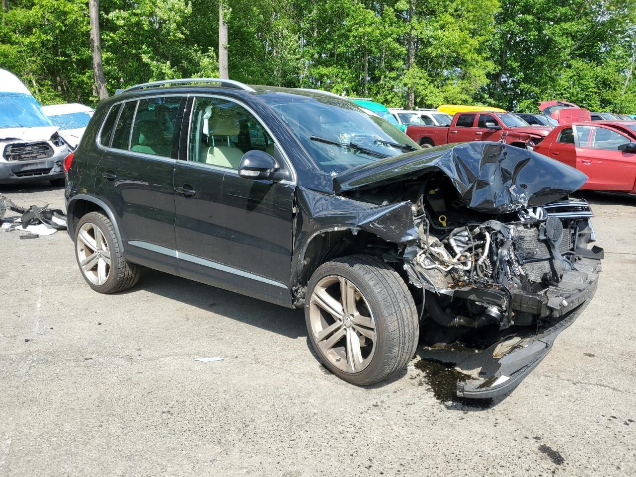 2016 Volkswagen Tiguan S - zdjęcie 4