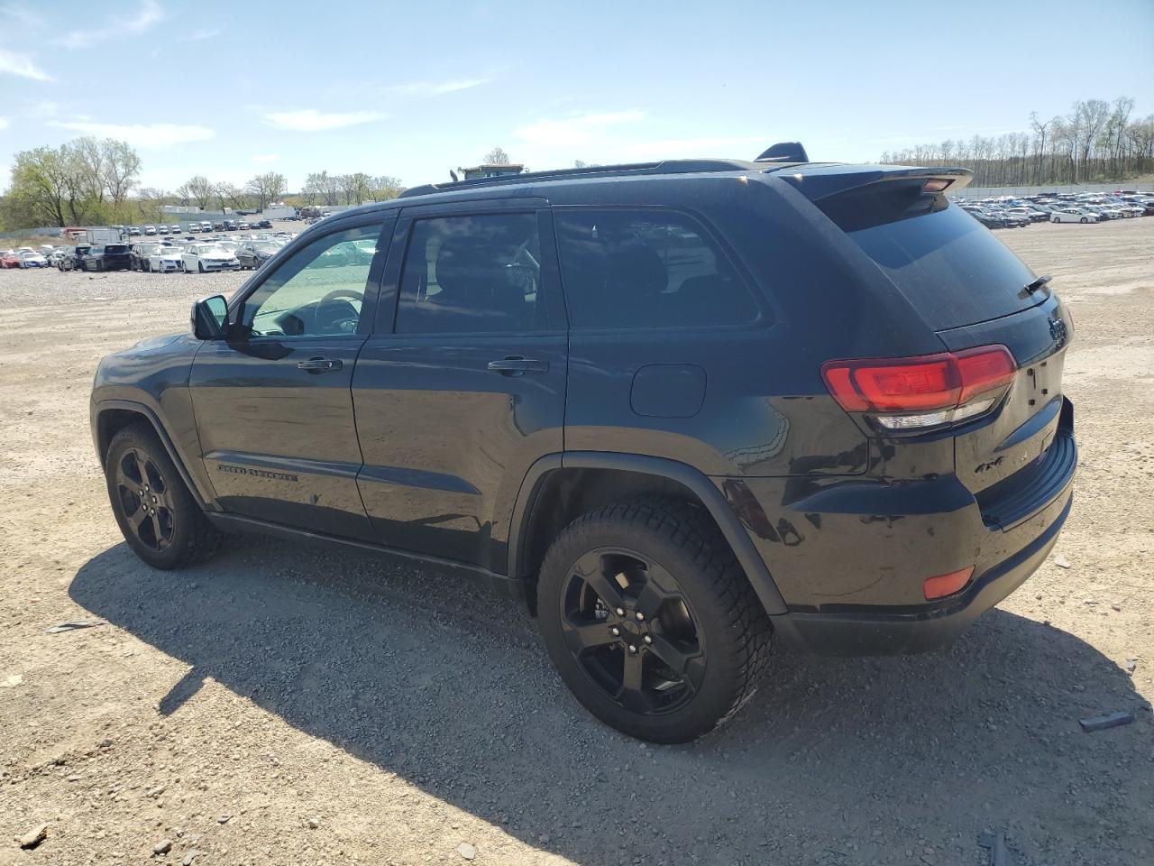 2018 Jeep Grand Cherokee Laredo - zdjęcie 2