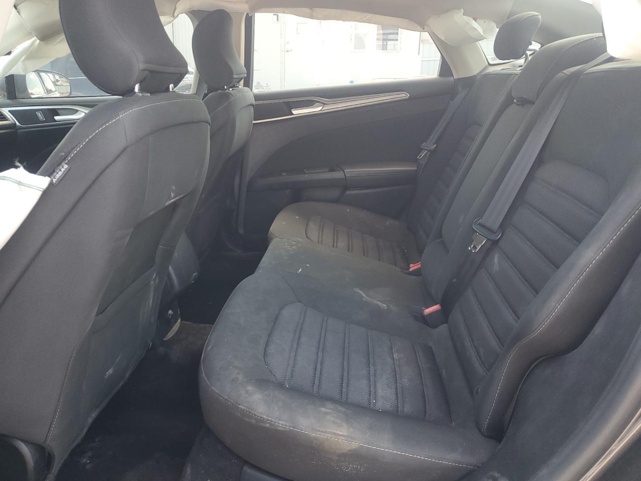 2017 Ford Fusion - zdjęcie 10