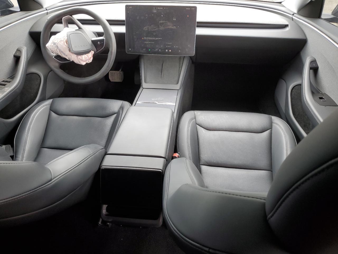 2024 Tesla Model 3 - zdjęcie 8