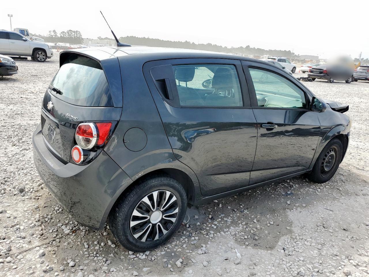 2014 Chevrolet Sonic Ls - zdjęcie 3