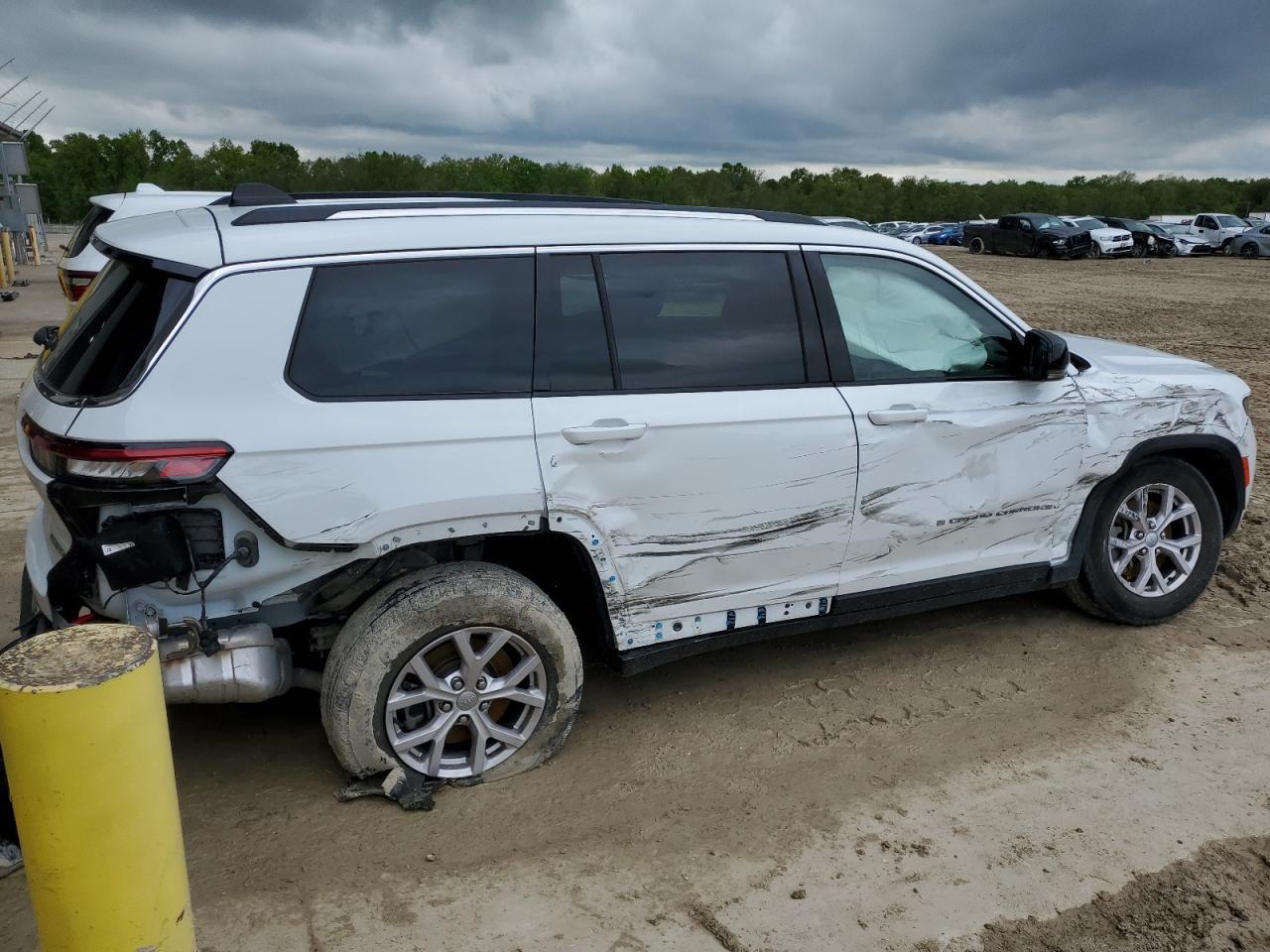 2022 Jeep Grand Cherokee L Limited - zdjęcie 3