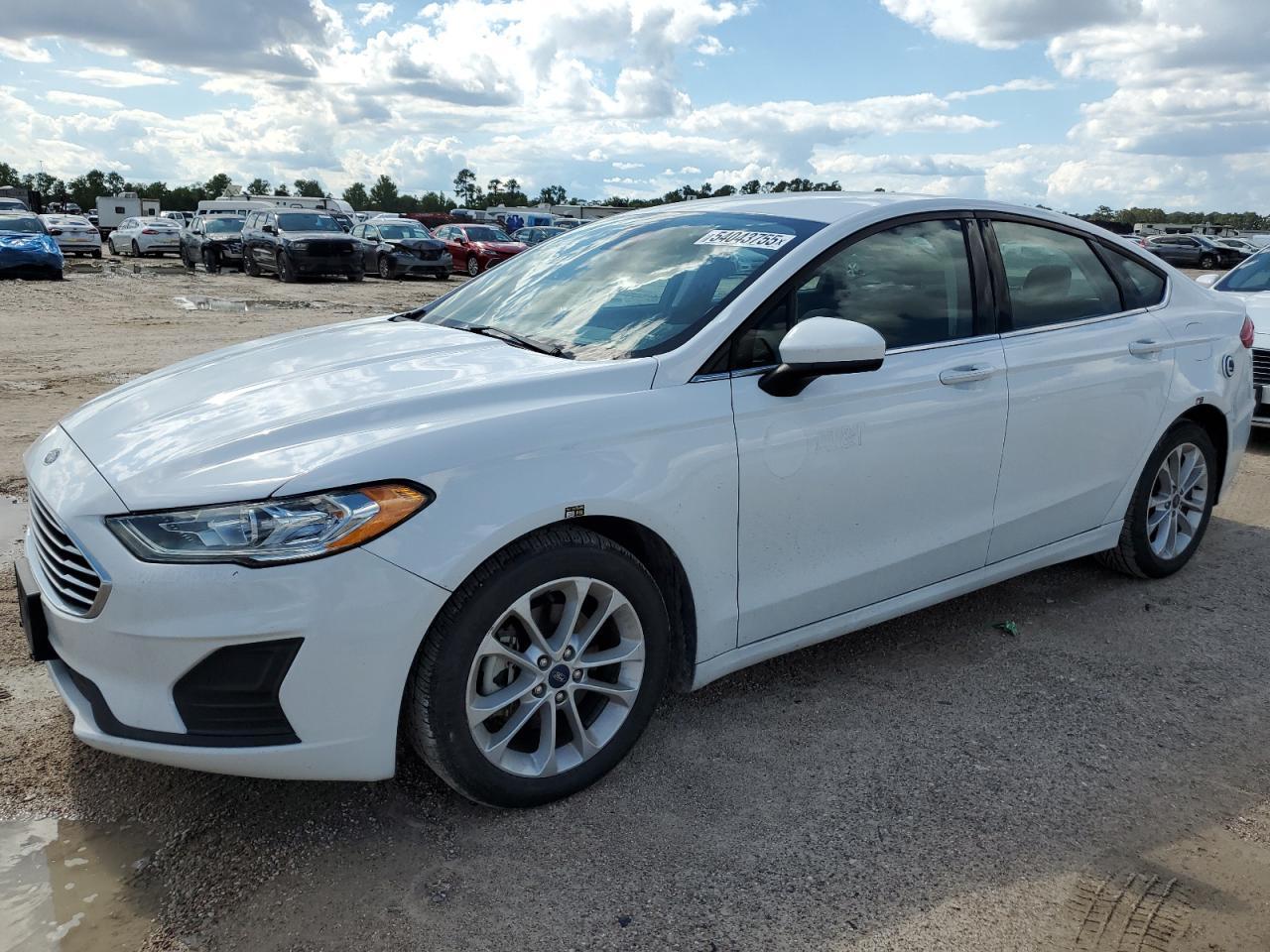 2020 Ford Fusion Se - zdjęcie główne