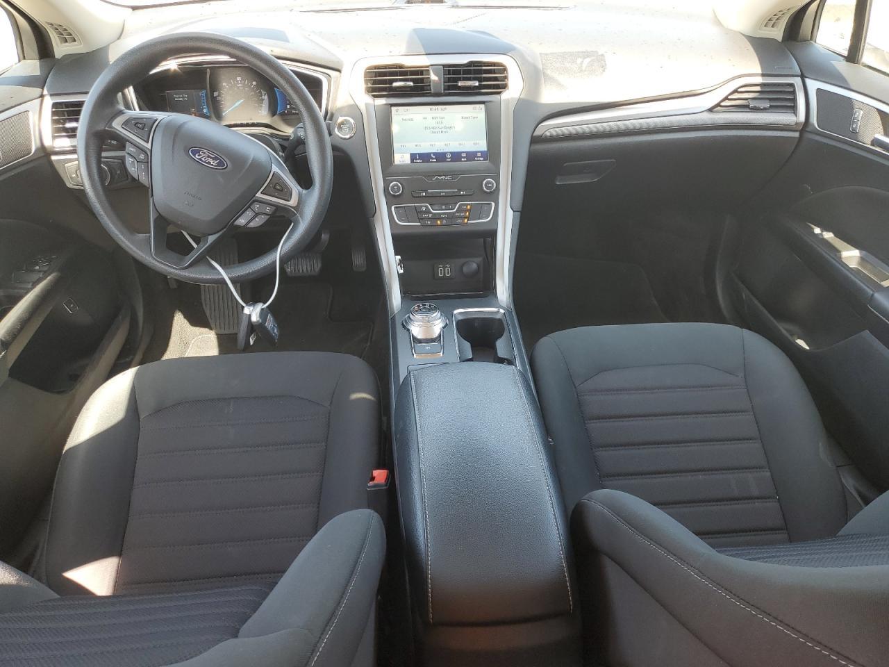 2020 Ford Fusion Se - zdjęcie 8