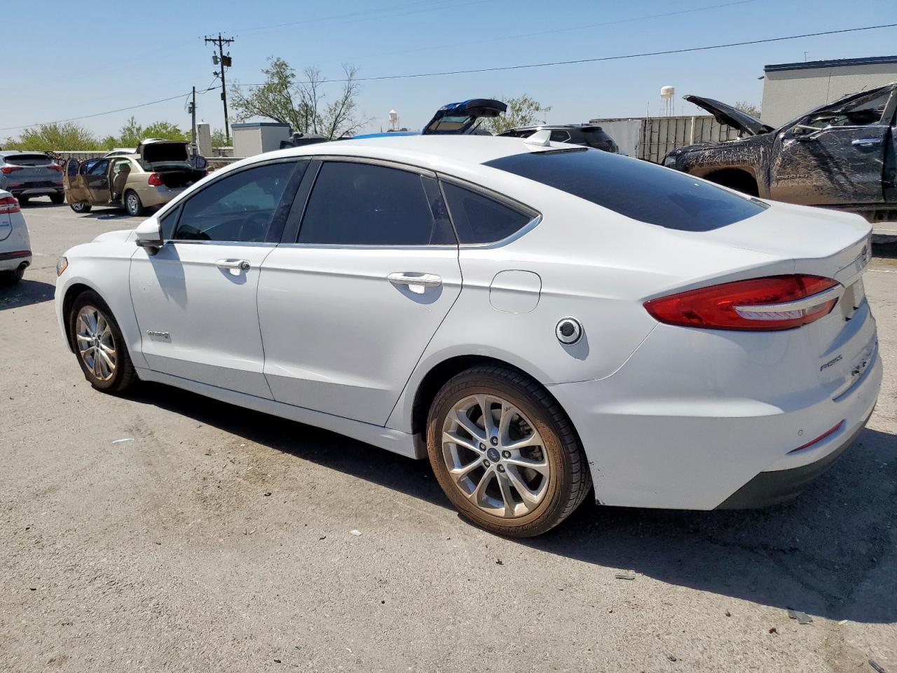 2019 Ford Fusion Se - zdjęcie 2