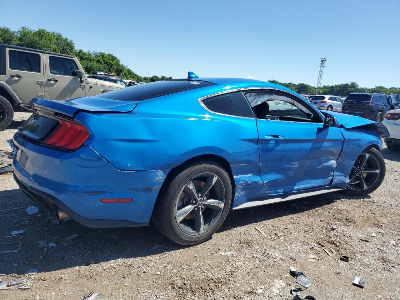 2020 Ford Mustang - zdjęcie 3