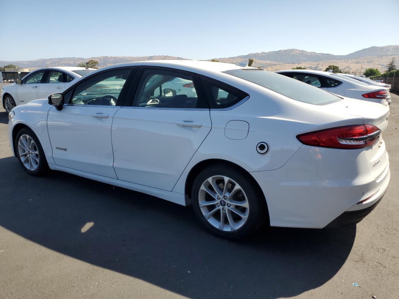 2019 Ford Fusion Se - zdjęcie 2