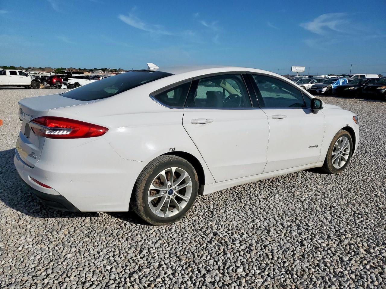 2019 Ford Fusion Se - zdjęcie 3