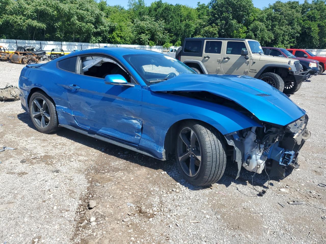 2020 Ford Mustang - zdjęcie 4