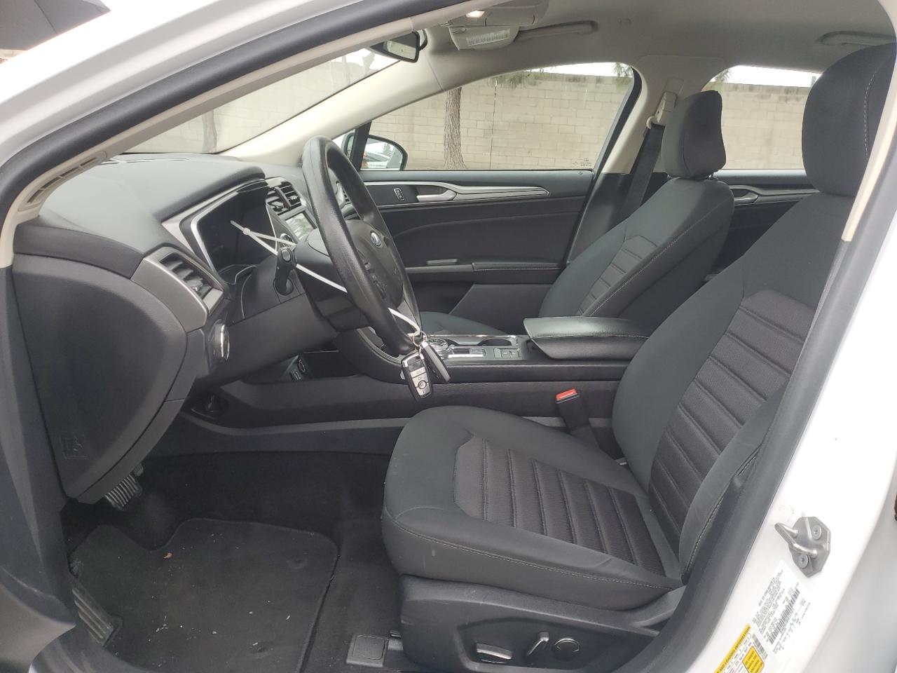 2020 Ford Fusion Se - zdjęcie 7