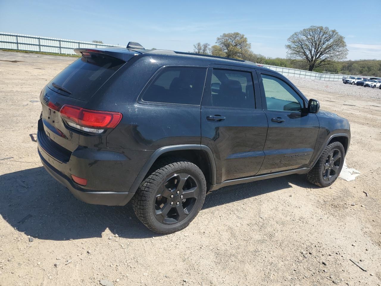 2018 Jeep Grand Cherokee Laredo - zdjęcie 3