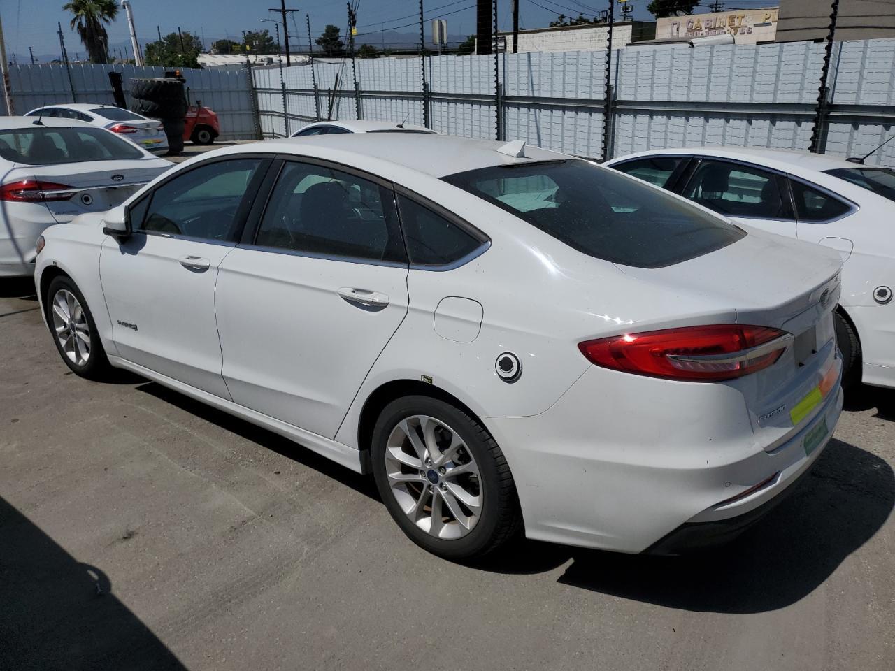 2019 Ford Fusion Se - zdjęcie 2