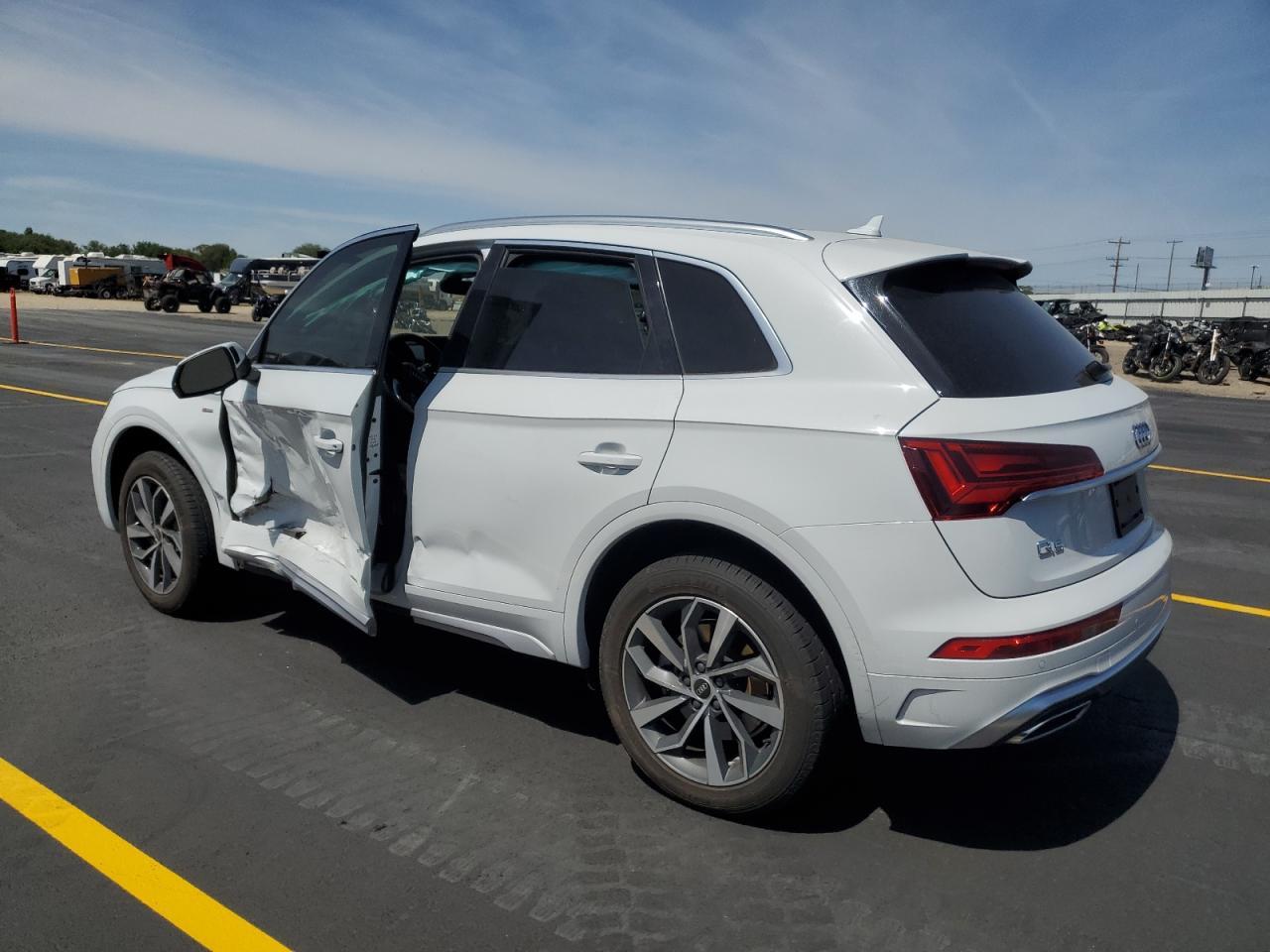 2023 Audi Q5 Premium Plus 45 - zdjęcie 2