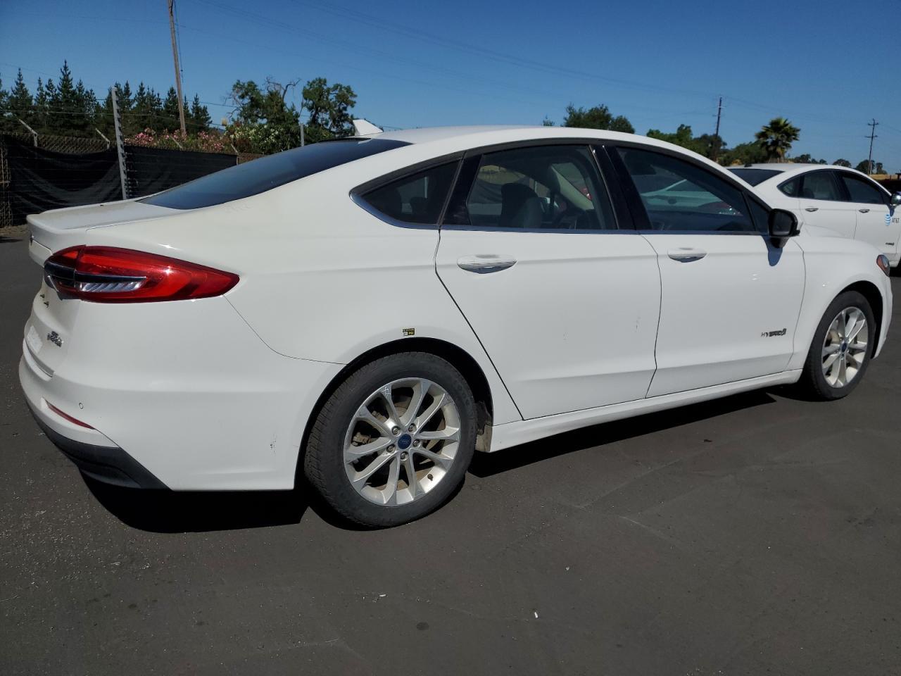2019 Ford Fusion Se - zdjęcie 3